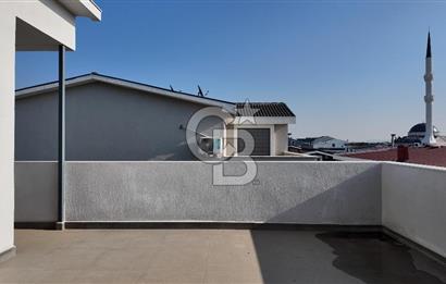 Menderes Barbaros’ta Teraslı 4+1 Triplex Villa | 180 m² Brüt | Prestijli Yaşam