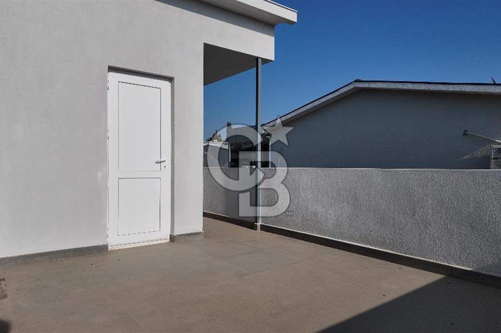 Menderes Barbaros’ta Teraslı 4+1 Triplex Villa | 180 m² Brüt | Prestijli Yaşam