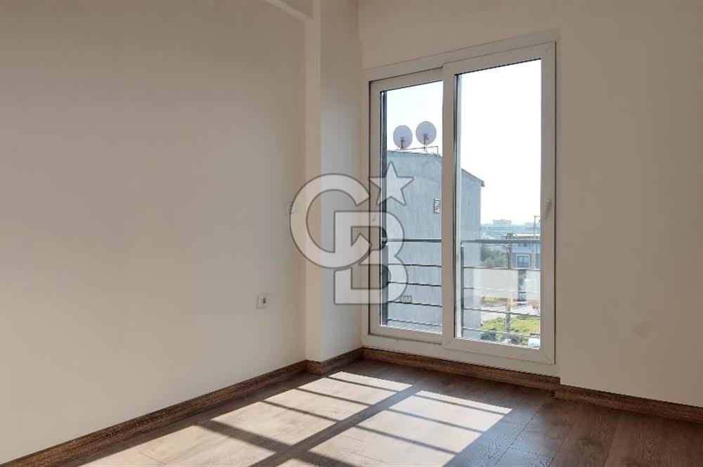 Menderes Barbaros’ta Teraslı 4+1 Triplex Villa | 180 m² Brüt | Prestijli Yaşam