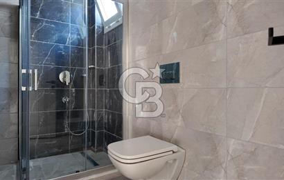 Menderes Barbaros’ta Teraslı 4+1 Triplex Villa | 180 m² Brüt | Prestijli Yaşam