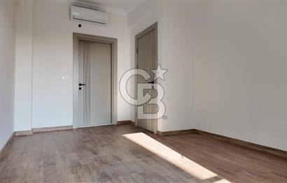 Menderes Barbaros’ta Teraslı 4+1 Triplex Villa | 180 m² Brüt | Prestijli Yaşam