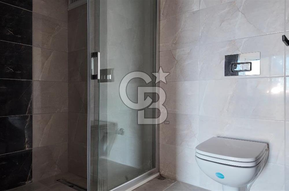 Menderes Barbaros’ta Teraslı 4+1 Triplex Villa | 180 m² Brüt | Prestijli Yaşam