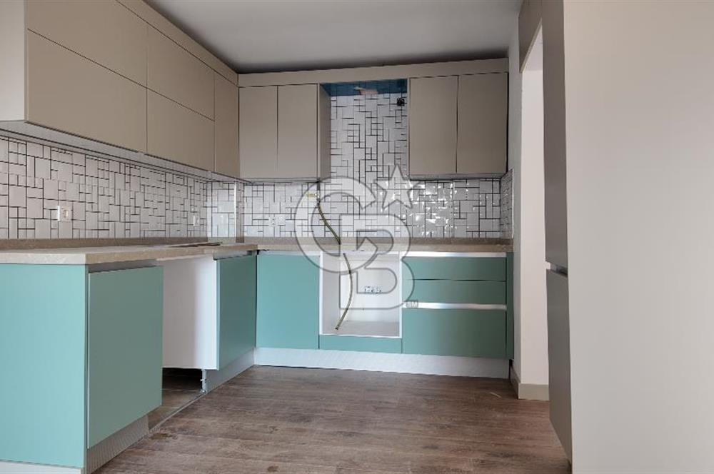 Menderes Barbaros’ta Teraslı 4+1 Triplex Villa | 180 m² Brüt | Prestijli Yaşam