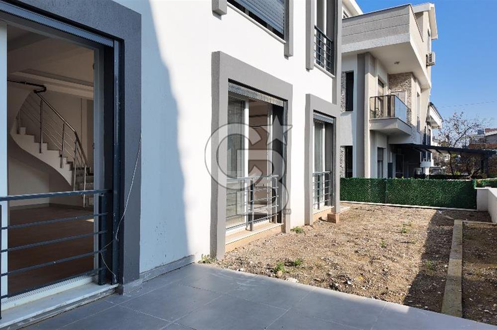 Menderes Barbaros’ta Teraslı 4+1 Triplex Villa | 180 m² Brüt | Prestijli Yaşam