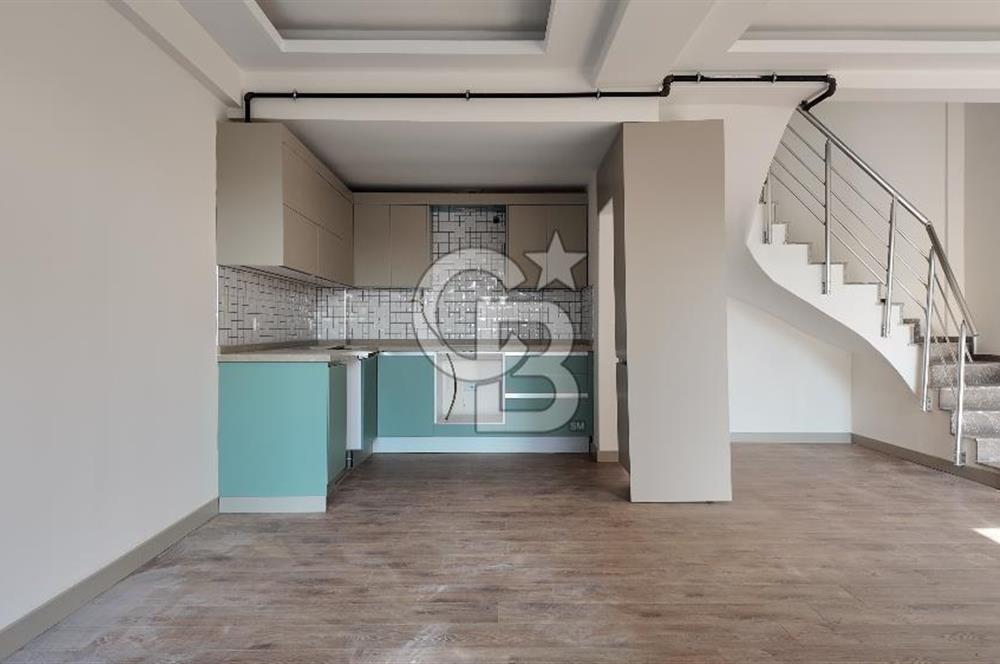 Menderes Barbaros’ta Teraslı 4+1 Triplex Villa | 180 m² Brüt | Prestijli Yaşam