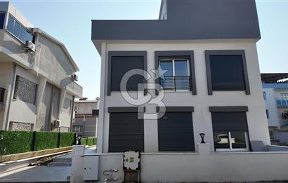 Menderes Barbaros’ta Teraslı 4+1 Triplex Villa | 180 m² Brüt | Prestijli Yaşam