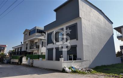 Menderes Barbaros’ta Teraslı 4+1 Triplex Villa | 180 m² Brüt | Prestijli Yaşam