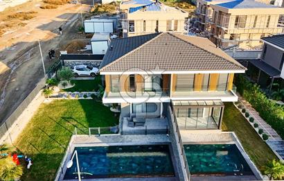 Seferihisar Düzce Mahallesi’nde Kiralık/Satılık Müstakil Havuzlu Villa