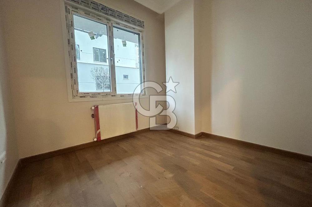 Fenerbahçe Bağdat - Sahil arasında sıfır 3+1 balkonlu bahçe katı