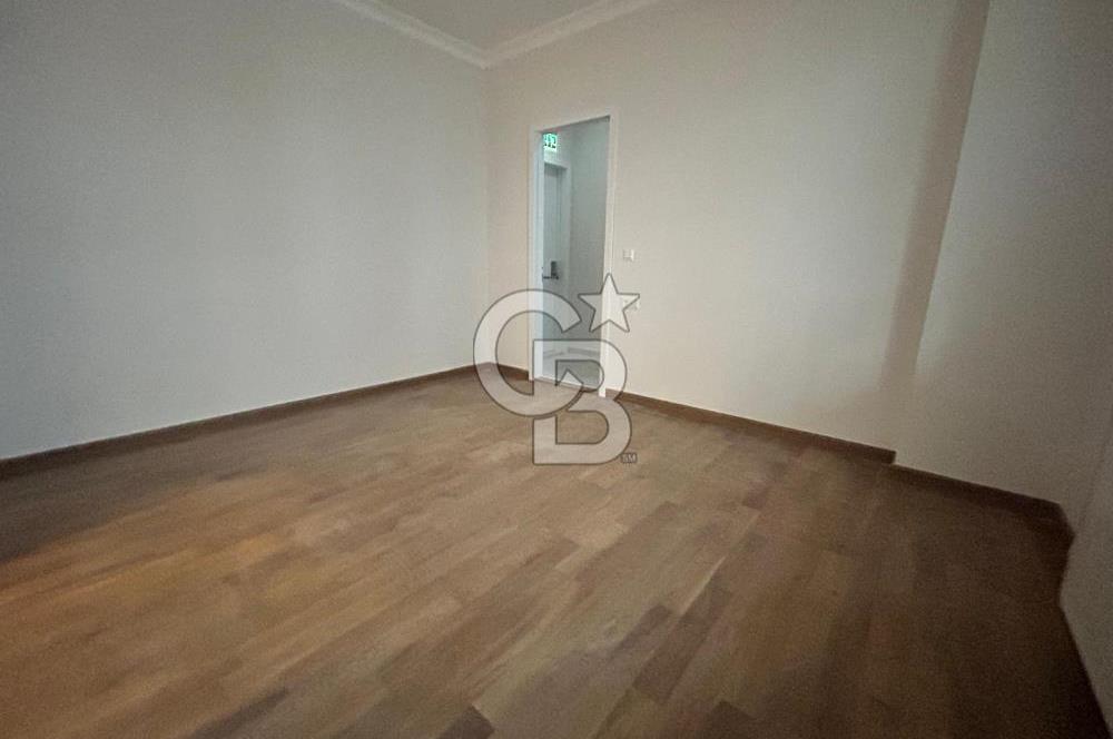 Fenerbahçe Bağdat - Sahil arasında sıfır 3+1 balkonlu bahçe katı