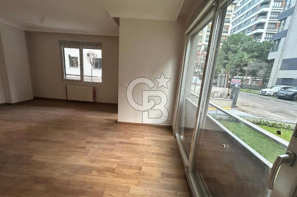 Fenerbahçe Bağdat - Sahil arasında sıfır 3+1 balkonlu bahçe katı