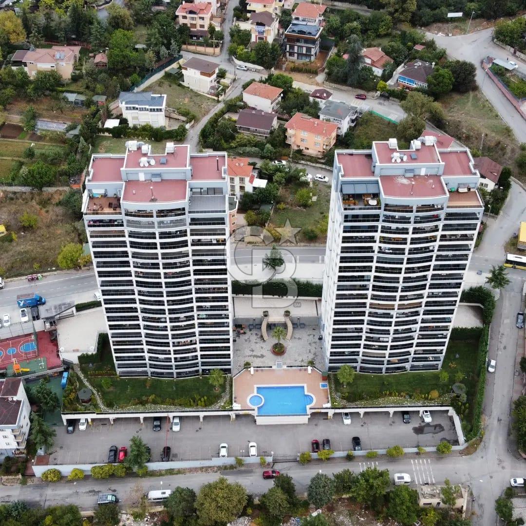 Twinstar Yakacık Sitesinde Satılık Arakat Köşe Daire 