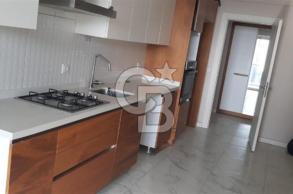 Twinstar Yakacık Sitesinde Satılık Arakat Köşe Daire 