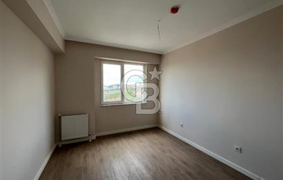 Twinstar Yakacık Sitesinde Satılık Arakat Köşe Daire 