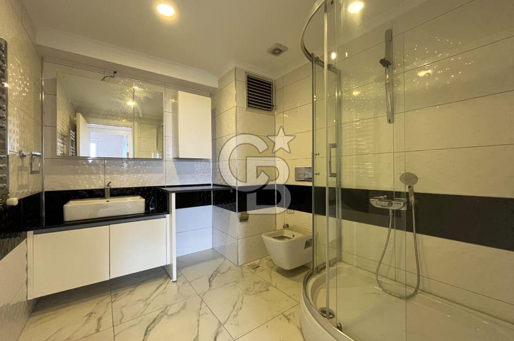 Twinstar Yakacık Sitesinde Satılık Arakat Köşe Daire 