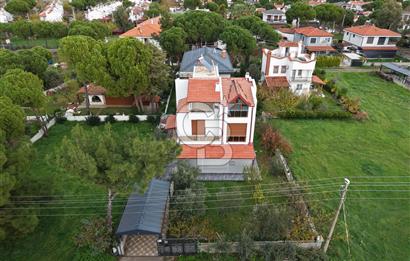 Ayvalık Altınova 5+1 Denize 170m Satılk Tripleks Manzaralı Villa