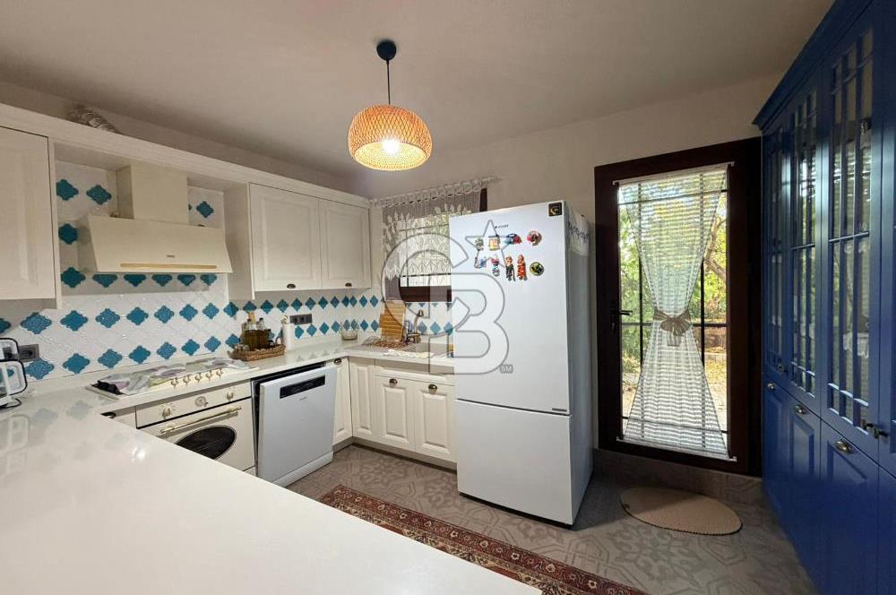 Ayvalık Sakarya Mahallesinde 6+1 Tamamen Orjinal Taş Rum Evi