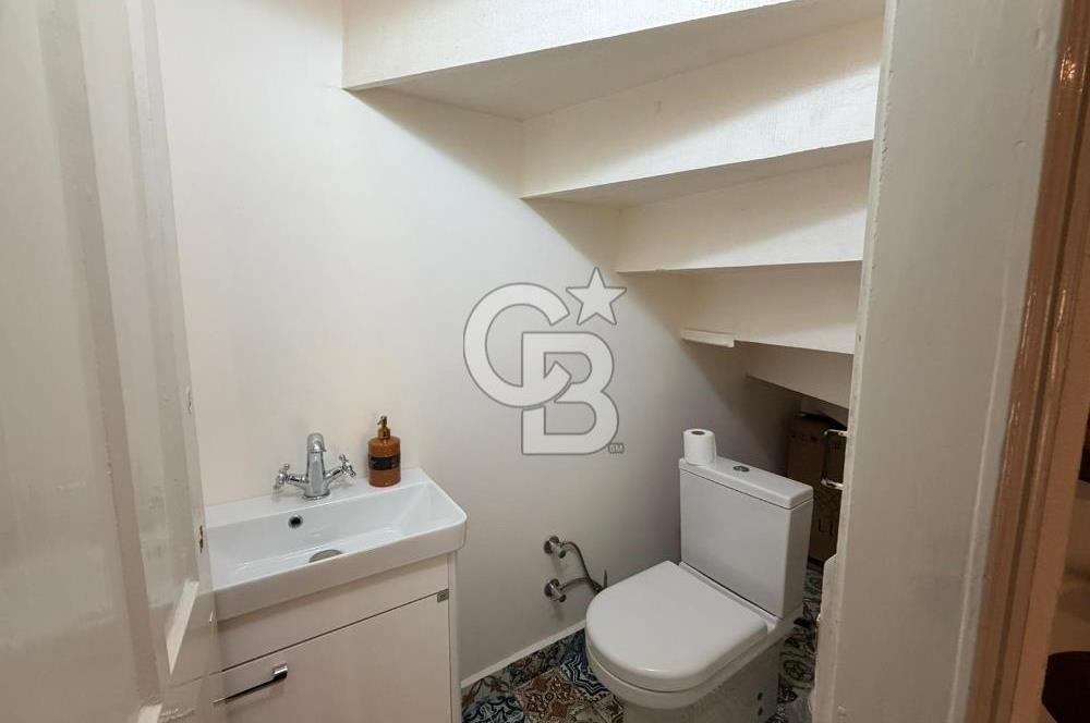 Ayvalık Sakarya Mahallesinde 6+1 Tamamen Orjinal Taş Rum Evi