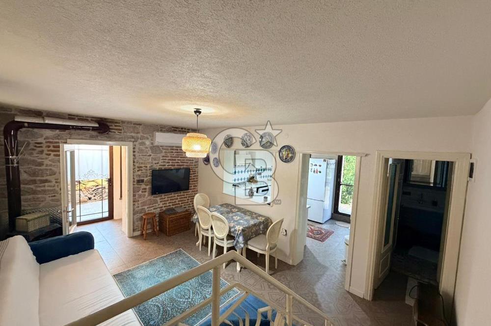 Ayvalık Sakarya Mahallesinde 6+1 Tamamen Orjinal Taş Rum Evi