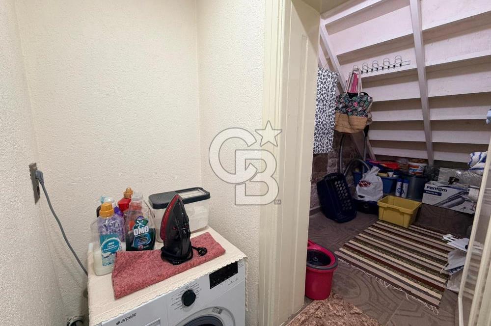 Ayvalık Sakarya Mahallesinde 6+1 Tamamen Orjinal Taş Rum Evi