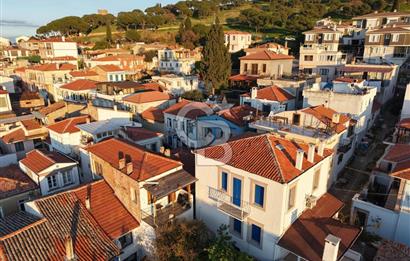 Ayvalık Sakarya Mahallesinde 6+1 Tamamen Orjinal Taş Rum Evi