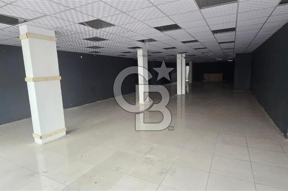 GÜNEŞEVLER MERKEZDE 320m² CADDE ÜZERİ, KOMPLE VİTRİNLİ KİRALIK