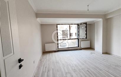 AKÇABURGAZ MERKEZDE ÜNİVERSİTEYE YAKIN SATILIK 2+1 DAİRE