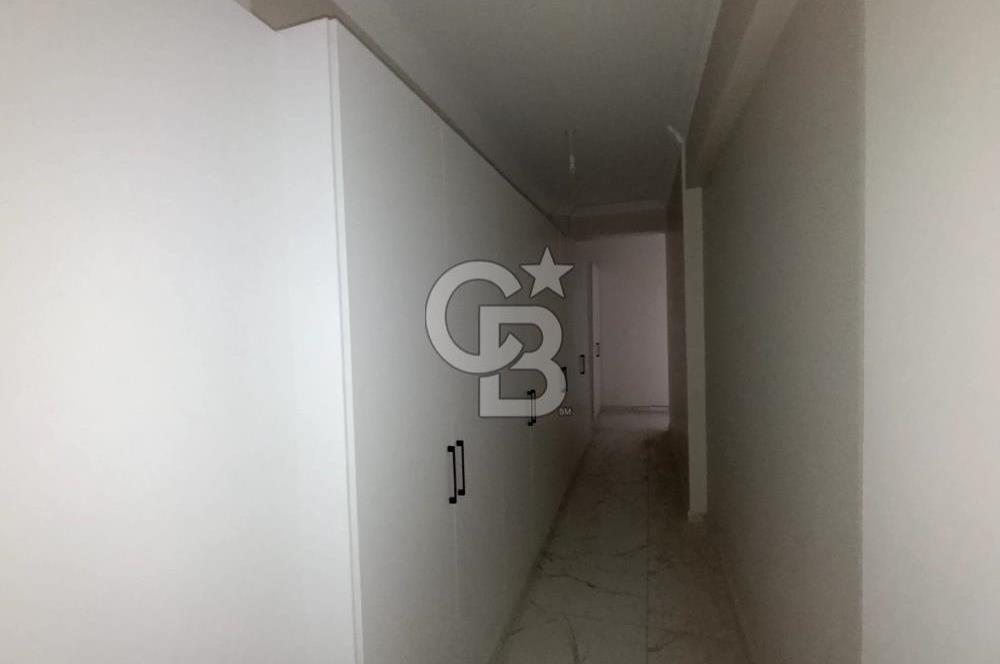 AKÇABURGAZ MERKEZDE ÜNİVERSİTEYE YAKIN SATILIK 2+1 DAİRE