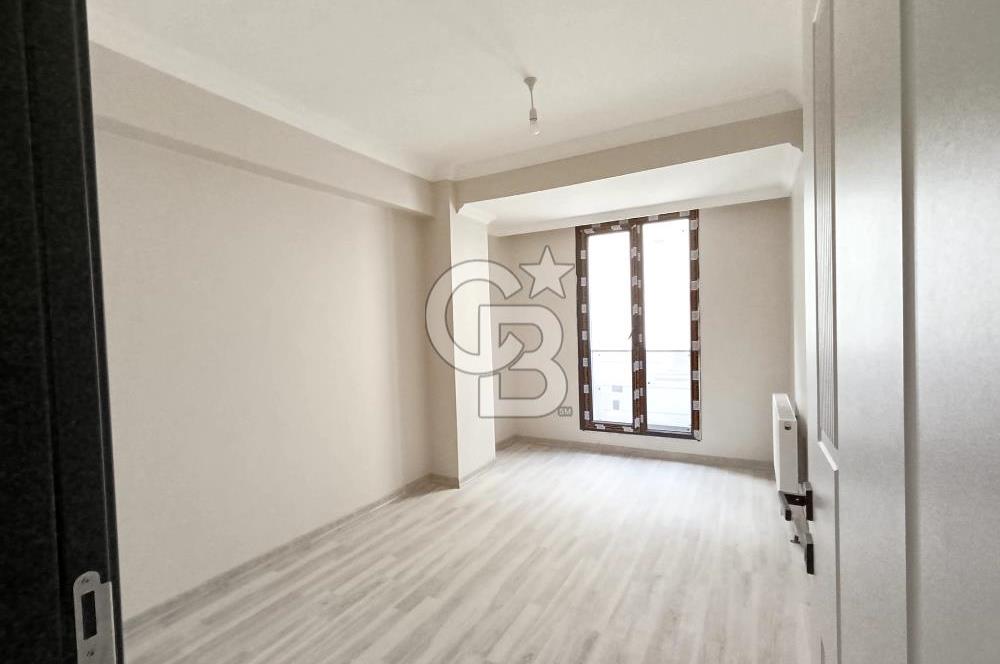 AKÇABURGAZ MERKEZDE ÜNİVERSİTEYE YAKIN SATILIK 2+1 DAİRE