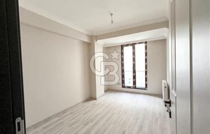 AKÇABURGAZ MERKEZDE ÜNİVERSİTEYE YAKIN SATILIK 2+1 DAİRE