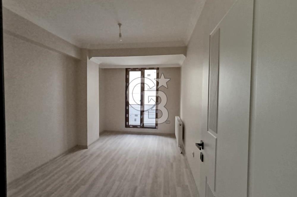 AKÇABURGAZ MERKEZDE ÜNİVERSİTEYE YAKIN SATILIK 2+1 DAİRE