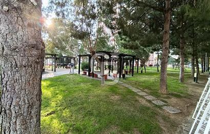 MAVİŞEHİR FLAMİNGO 19 BLOKLARINDA SATILIK BÜYÜK 3+1 DAİRE 