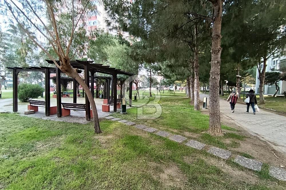 MAVİŞEHİR FLAMİNGO 19 BLOKLARINDA SATILIK BÜYÜK 3+1 DAİRE 