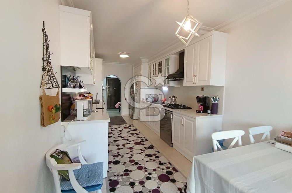 MAVİŞEHİR FLAMİNGO 19 BLOKLARINDA SATILIK BÜYÜK 3+1 DAİRE 