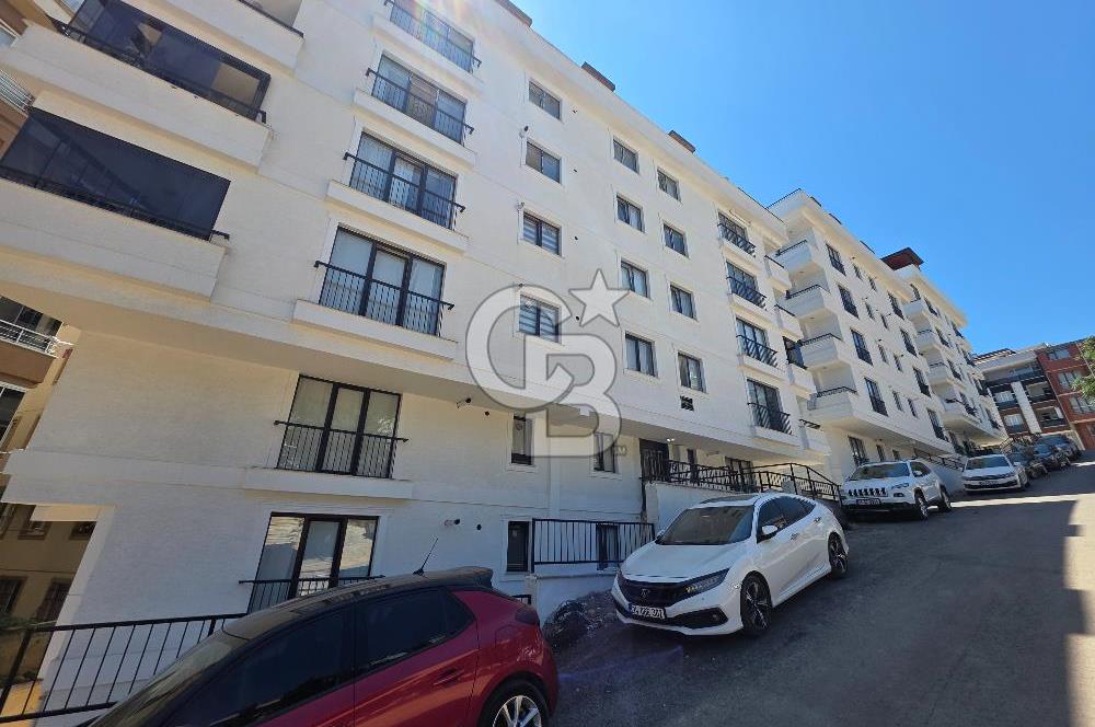 Çekmeköy Merkez mah. Beyazevler Sitesi Sıfır 1+1 Daire