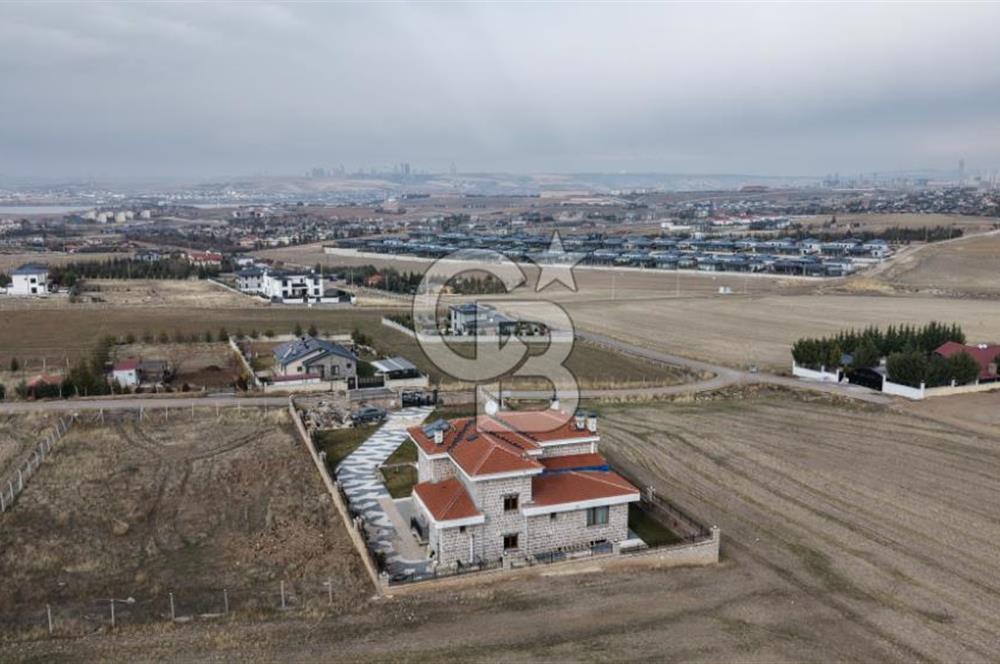 GÖLBAŞI - BAHÇELİEVLER MAH. GÖL MANZARALI SATILIK VİLLA