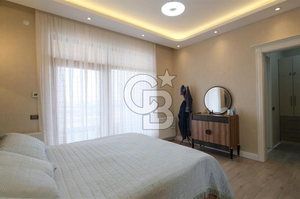 GÖLBAŞI - BAHÇELİEVLER MAH. GÖL MANZARALI SATILIK VİLLA