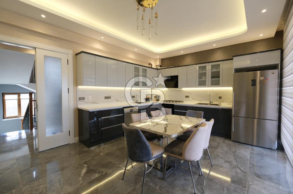 GÖLBAŞI - BAHÇELİEVLER MAH. GÖL MANZARALI SATILIK VİLLA