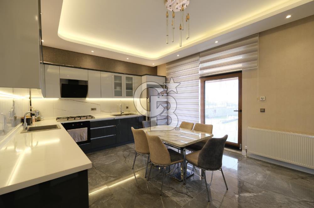 GÖLBAŞI - BAHÇELİEVLER MAH. GÖL MANZARALI SATILIK VİLLA