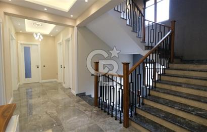 GÖLBAŞI - BAHÇELİEVLER MAH. GÖL MANZARALI SATILIK VİLLA