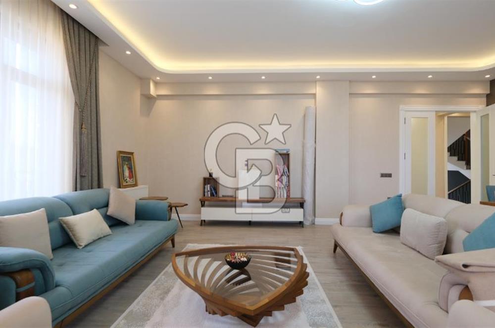 GÖLBAŞI - BAHÇELİEVLER MAH. GÖL MANZARALI SATILIK VİLLA