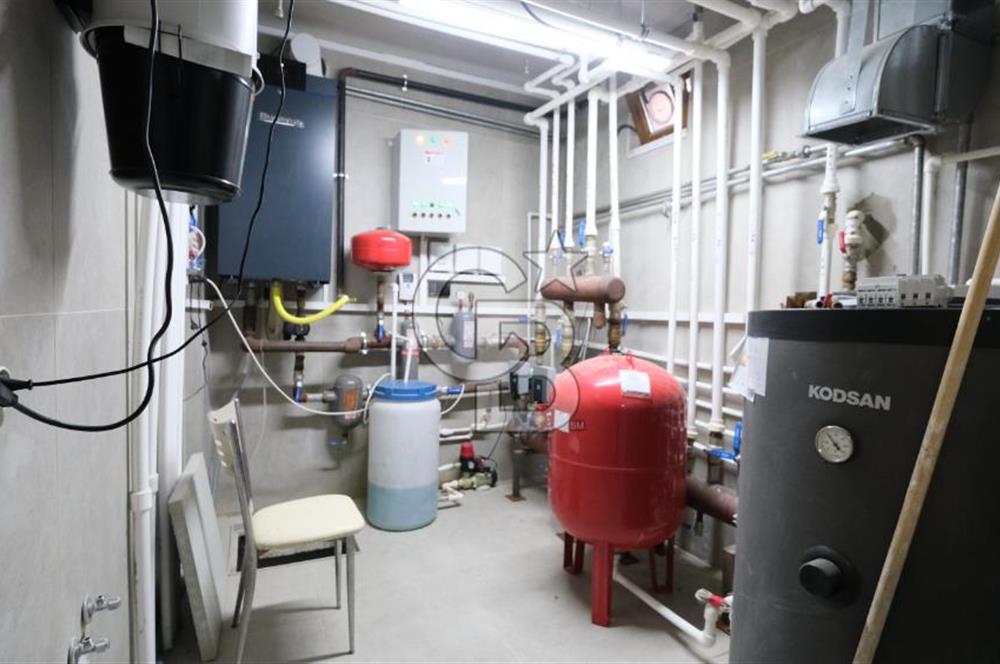 GÖLBAŞI - BAHÇELİEVLER MAH. GÖL MANZARALI SATILIK VİLLA