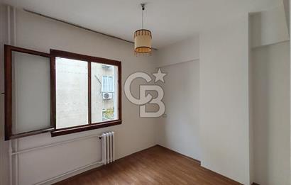 İkbaliye - Kadıköy'de Acıbadem caddesine çok yakın Fırsat Daire