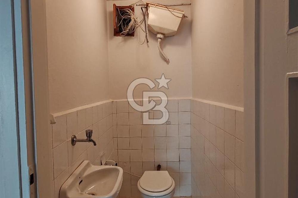 İkbaliye - Kadıköy'de Acıbadem caddesine çok yakın Fırsat Daire