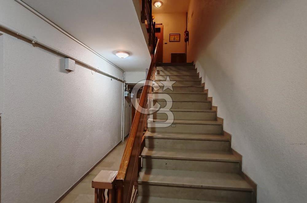 İkbaliye - Kadıköy'de Acıbadem caddesine çok yakın Fırsat Daire