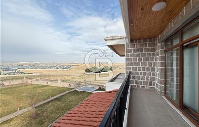 GÖLBAŞI - BAHÇELİEVLER MAH. GÖL MANZARALI KİRALIK VİLLA