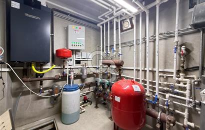 GÖLBAŞI - BAHÇELİEVLER MAH. GÖL MANZARALI KİRALIK VİLLA