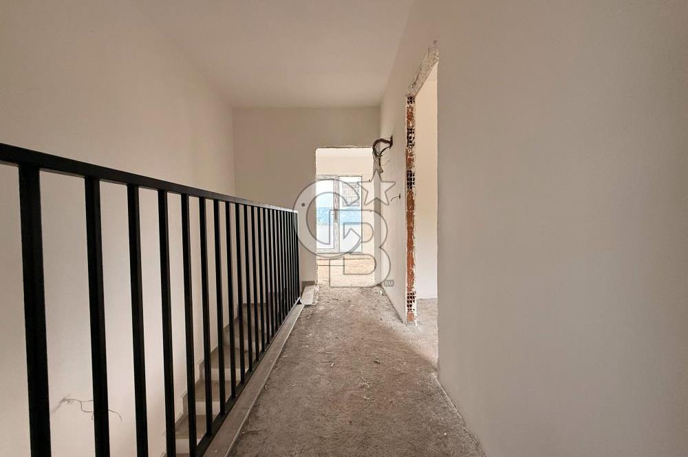 Ayvacık Ahmetçede Panoramik Manzaralı Sıfır 2 Katlı Villa