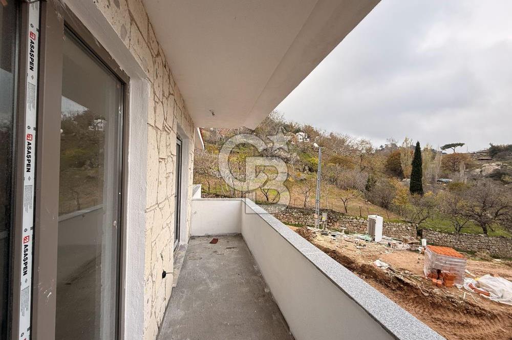 Ayvacık Ahmetçede Panoramik Manzaralı Sıfır 2 Katlı Villa