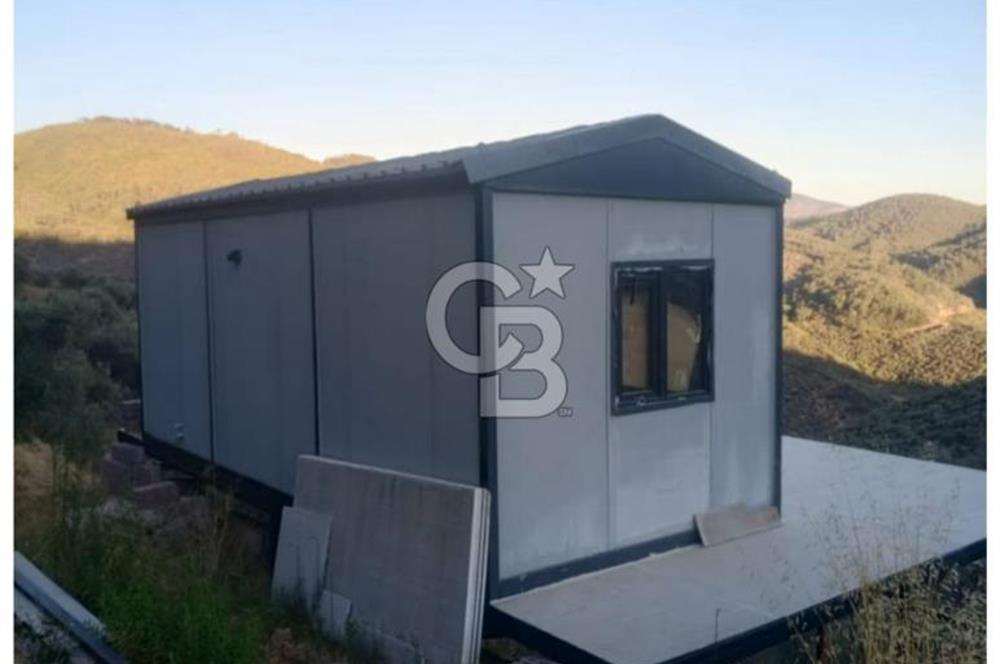 Bayındır Asfalt Yola Cepheli Satılık Prefabrik Ev Ve Arsası